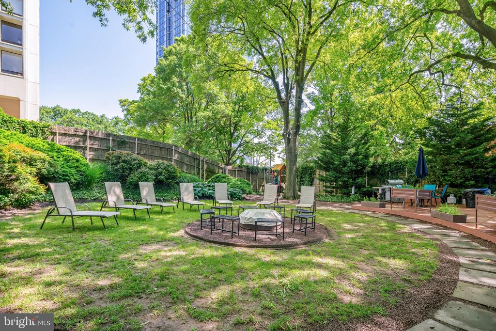200 LOCUST STREET Unit: 16DN
