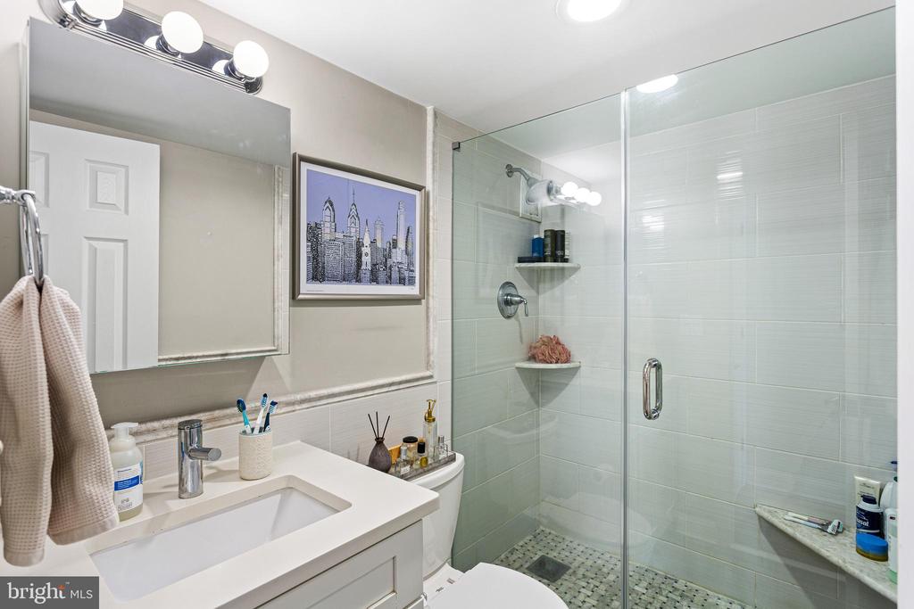 200 LOCUST STREET Unit: 16DN