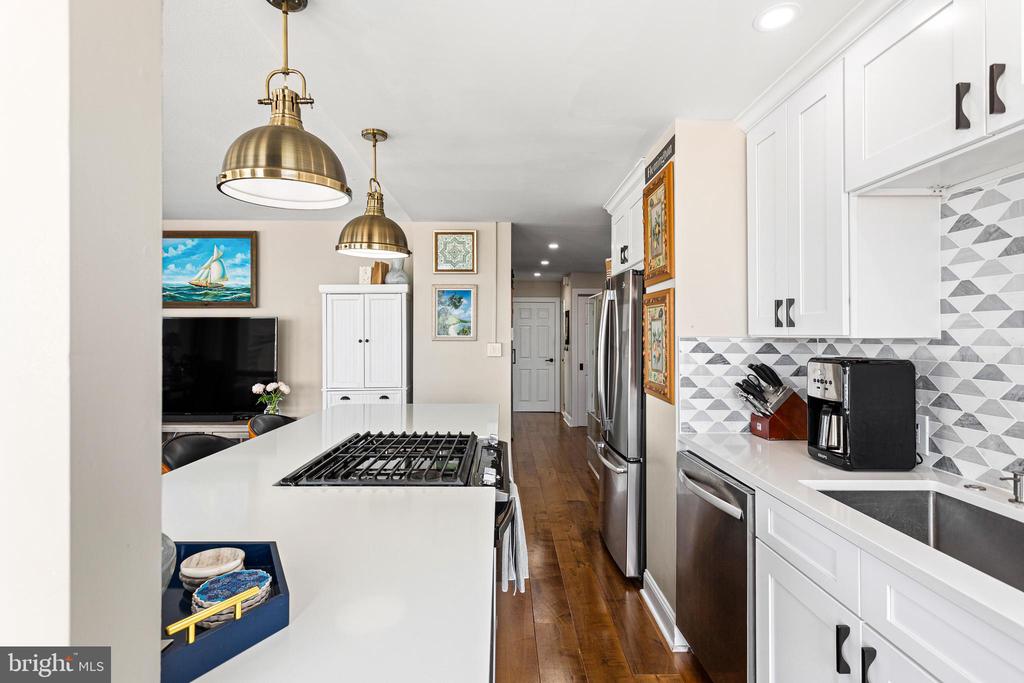 200 LOCUST STREET Unit: 16DN