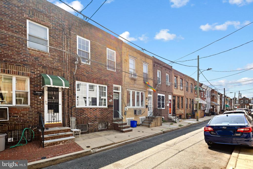 2009 S DARIEN STREET