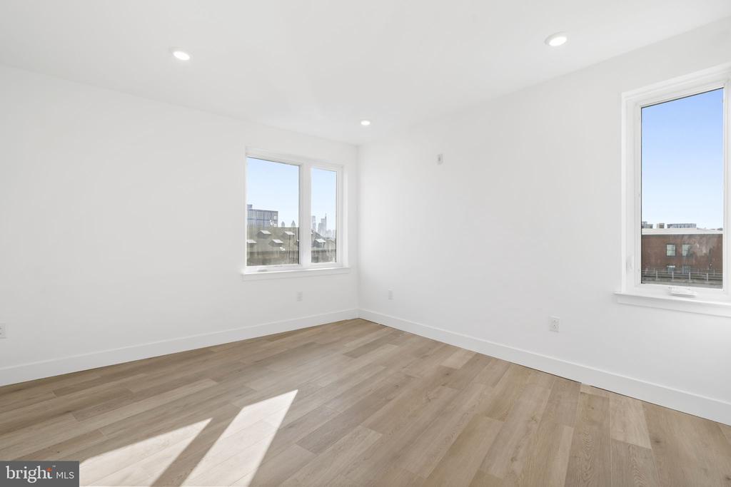 1540 FRANKFORD AVENUE Unit: - UNIT 3C