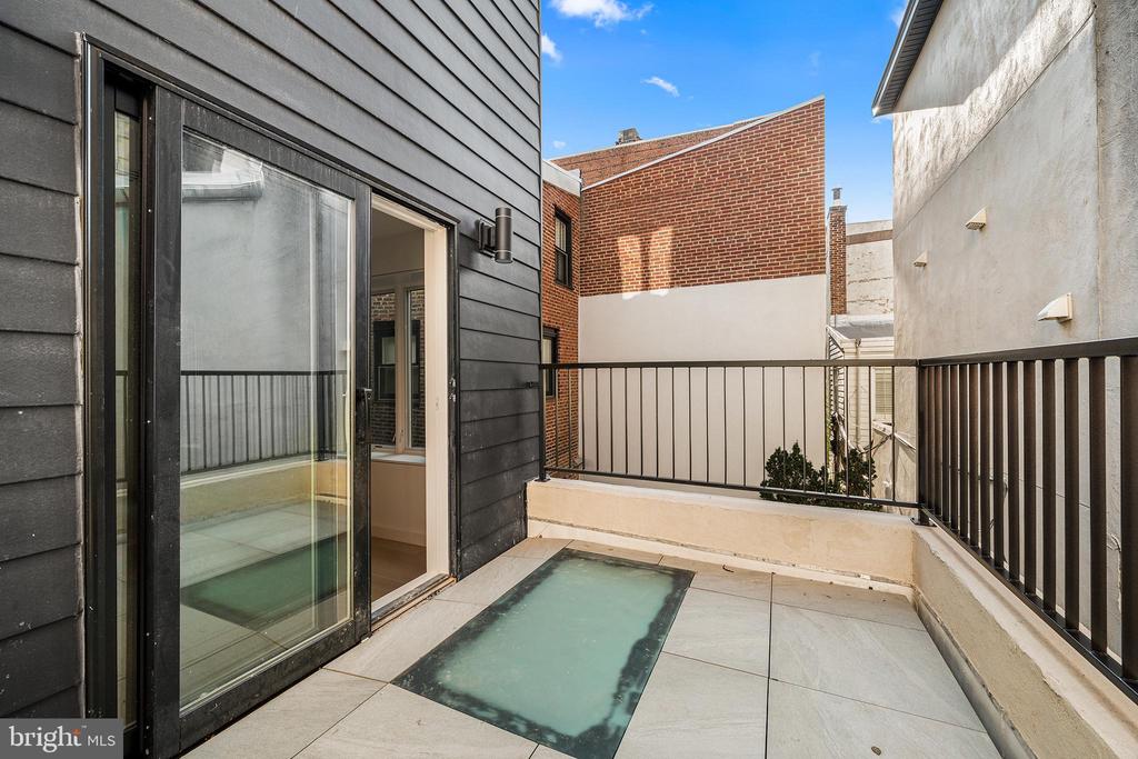 1923 MANNING STREET