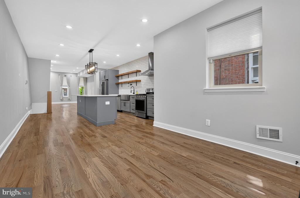 3113 W MONTGOMERY AVENUE
