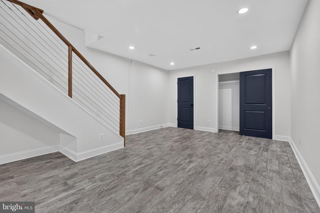 3113 W MONTGOMERY AVENUE