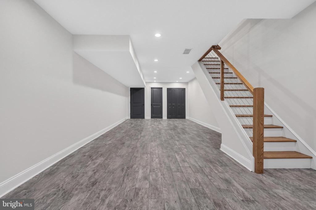 3113 W MONTGOMERY AVENUE
