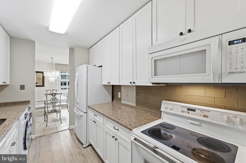 1901 JOHN F KENNEDY BOULEVARD Unit: 906