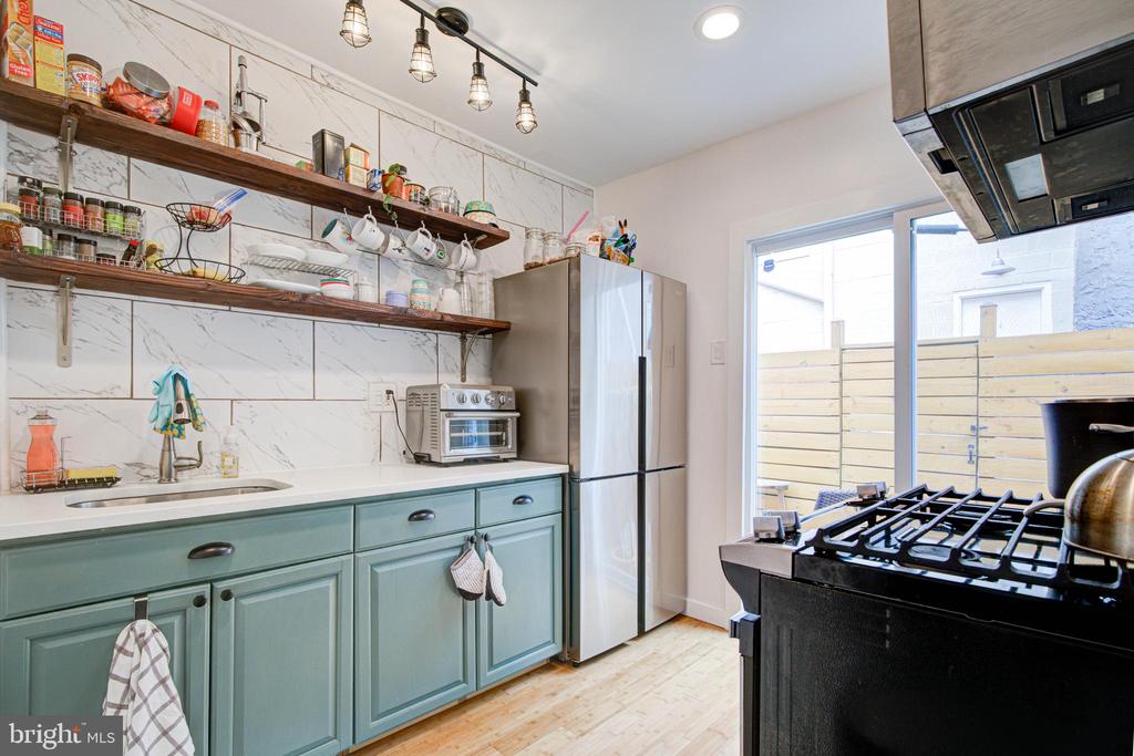 2448 CEDAR STREET