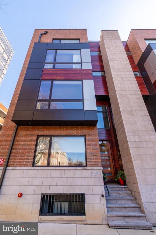 141 S HANCOCK STREET