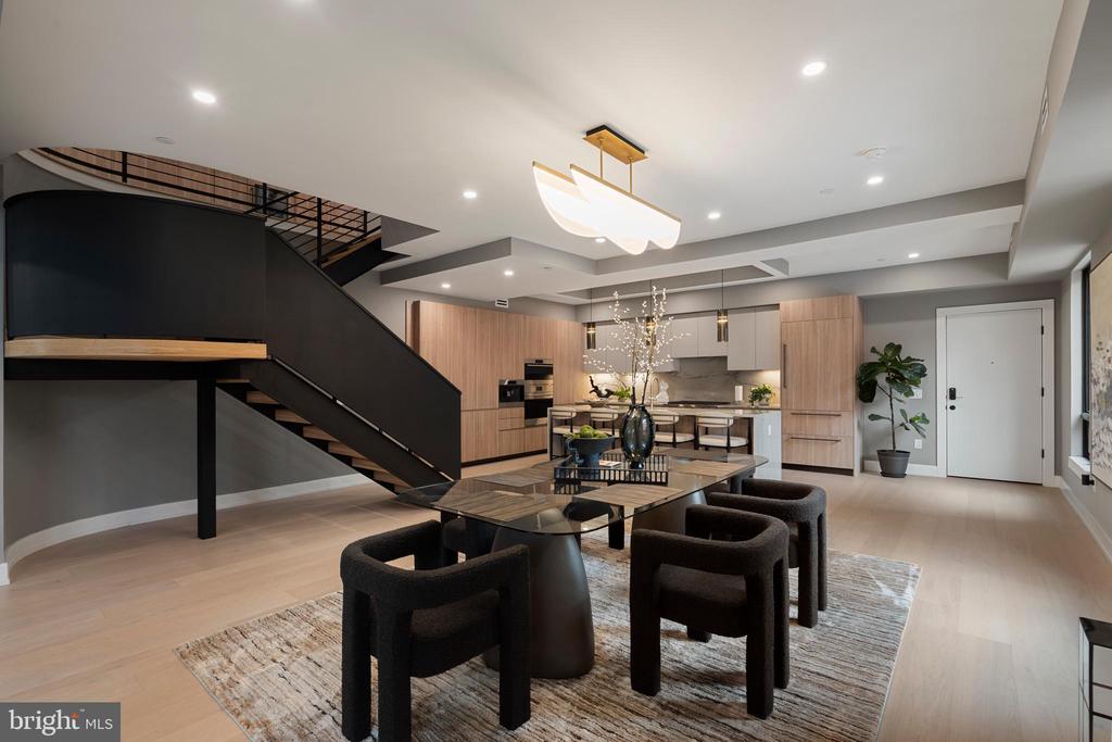 160 N 2ND STREET Unit: 301