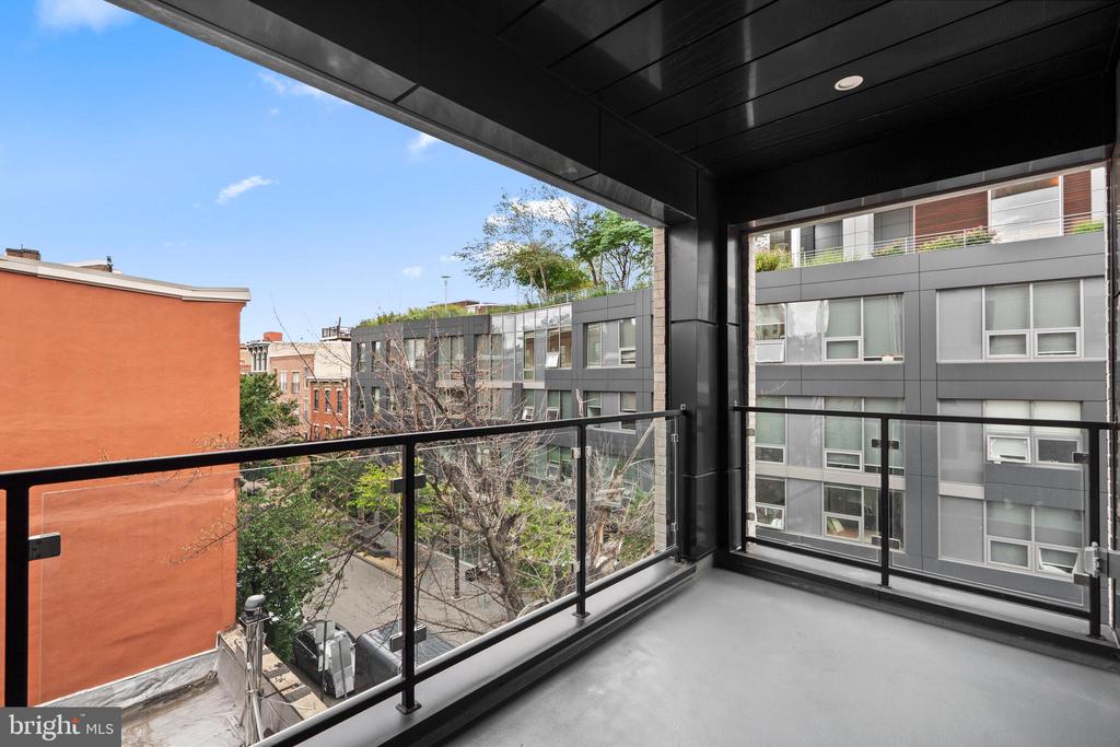 160 N 2ND STREET Unit: 301