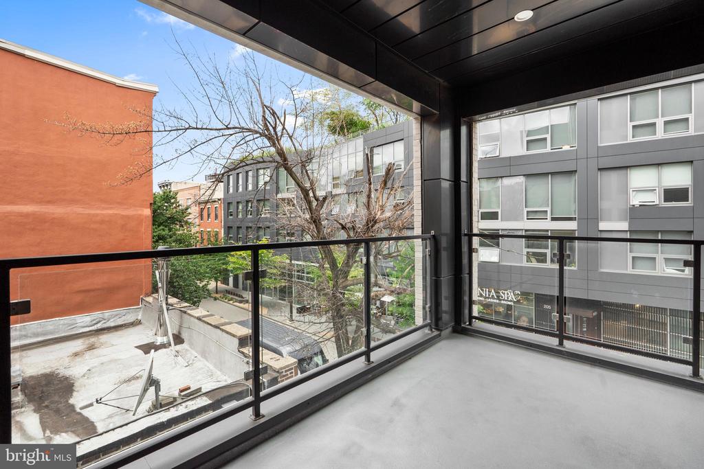 160 N 2ND STREET Unit: 301