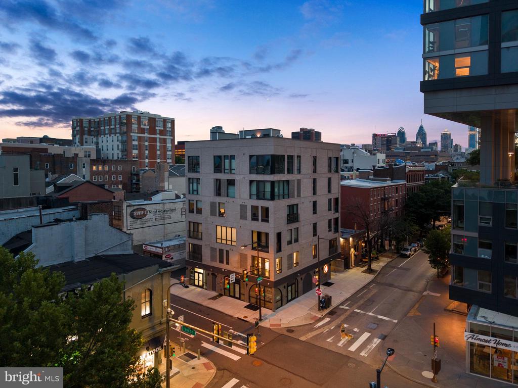 160 N 2ND STREET Unit: 301