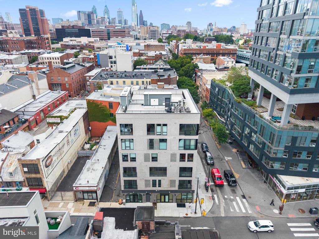 160 N 2ND STREET Unit: 301