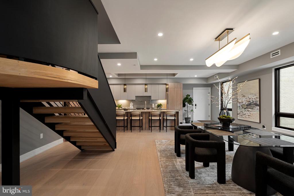 160 N 2ND STREET Unit: 301