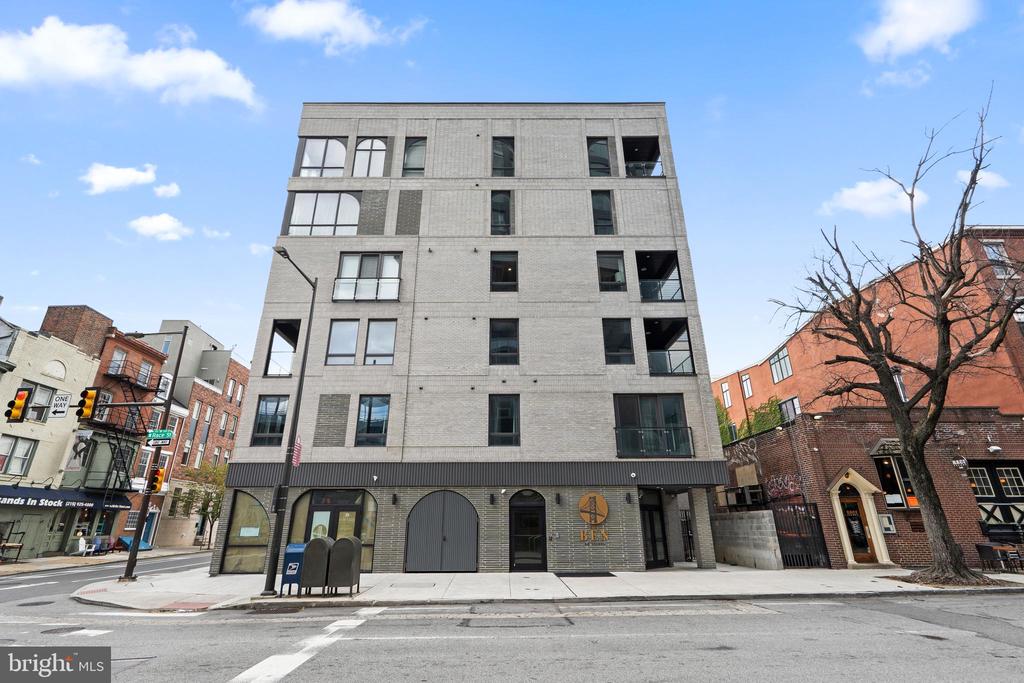 160 N 2ND STREET Unit: 301