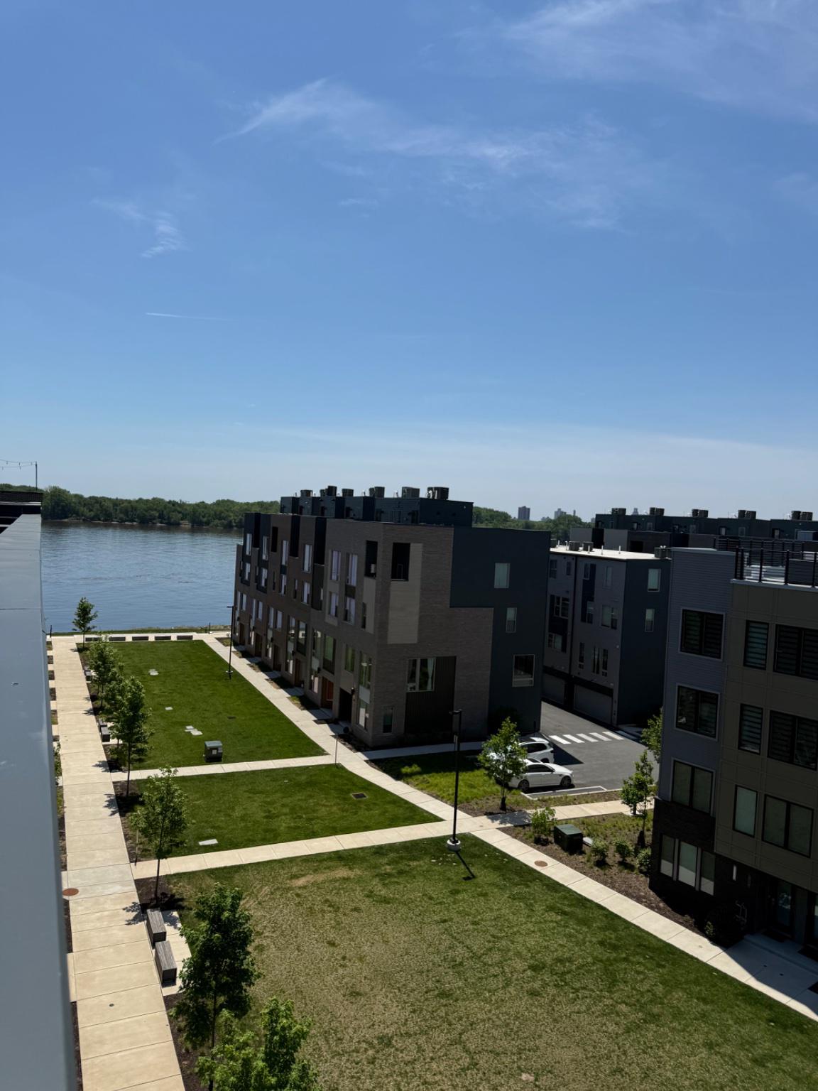 3111 PARKVIEW WALK