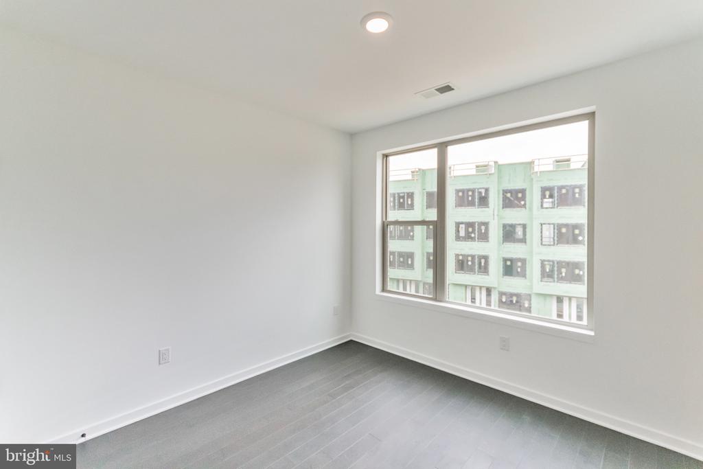 3111 PARKVIEW WALK