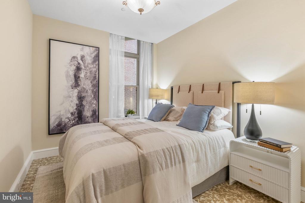 421 CHESTNUT STREET Unit: 401
