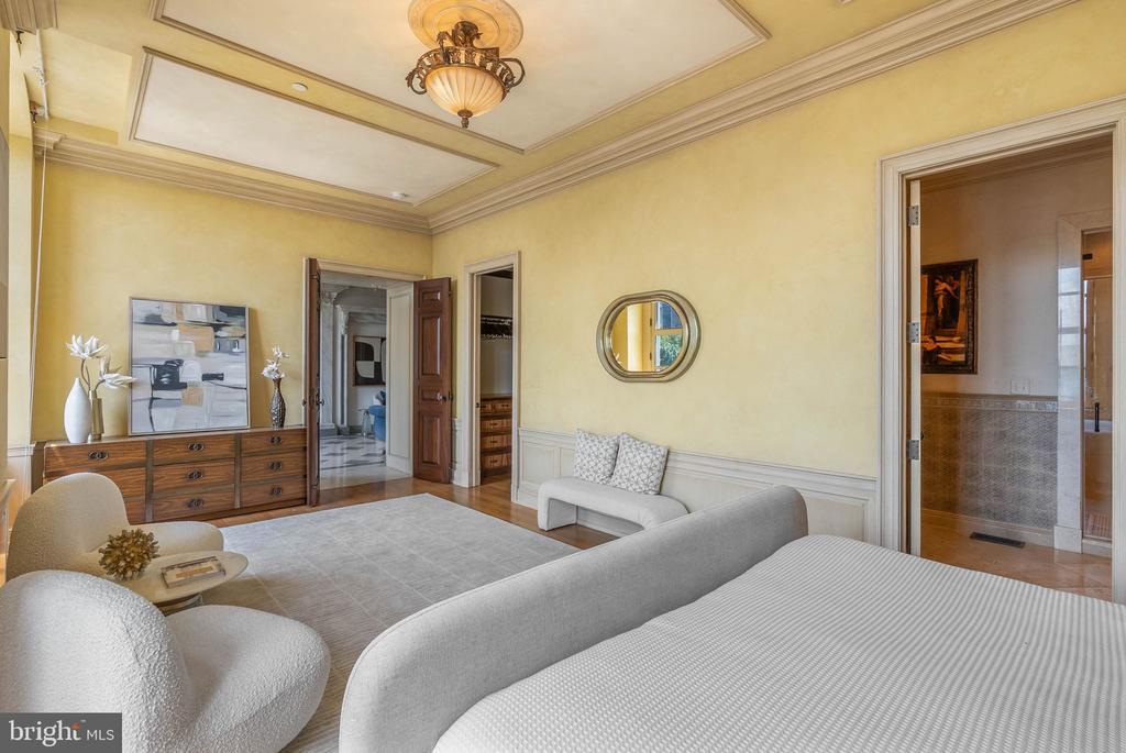 421 CHESTNUT STREET Unit: 401