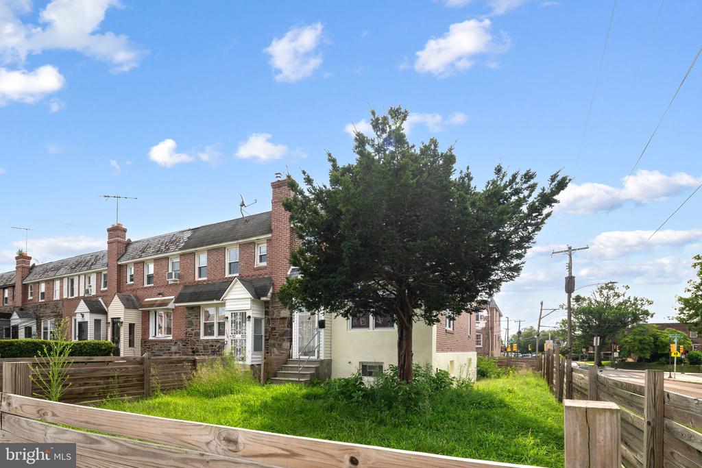 7436 DREXEL ROAD