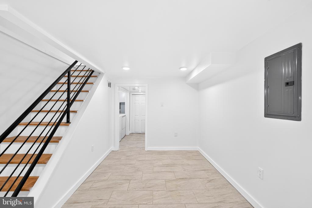 2613 TULIP STREET