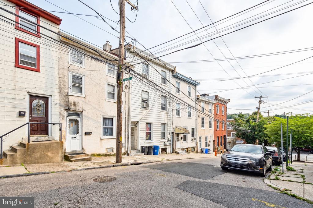 129 GAY STREET Unit: 2