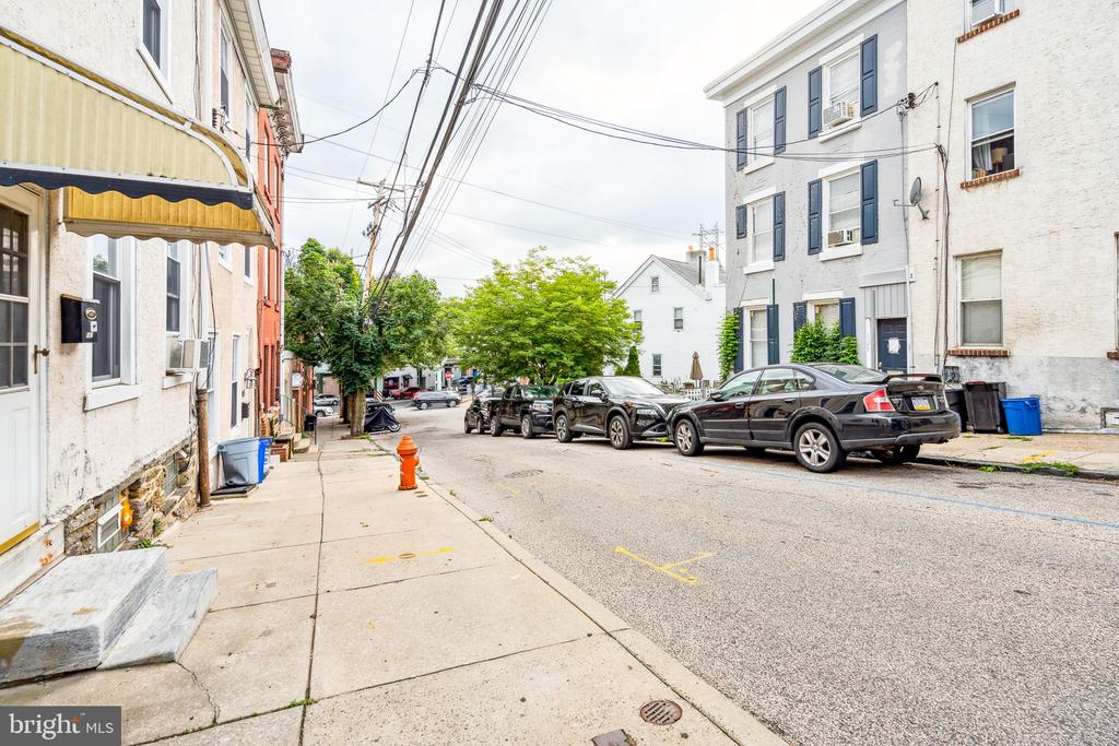 129 GAY STREET Unit: 2