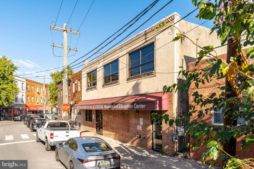 1939 S JUNIPER STREET
