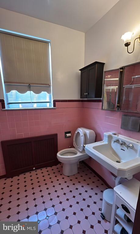 926 SNYDER AVENUE