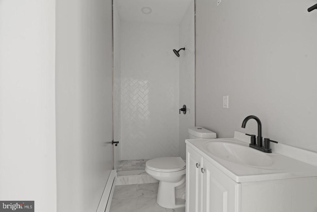 5237 CHESTER AVENUE Unit: 5