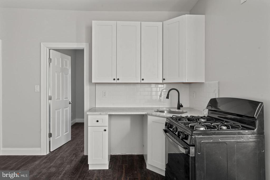 5237 CHESTER AVENUE Unit: 5