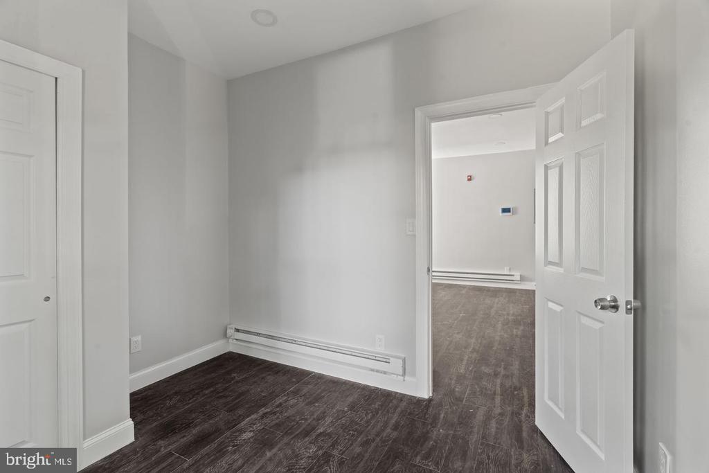 5237 CHESTER AVENUE Unit: 5