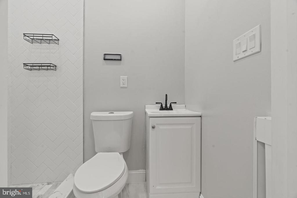 5237 CHESTER AVENUE Unit: 5