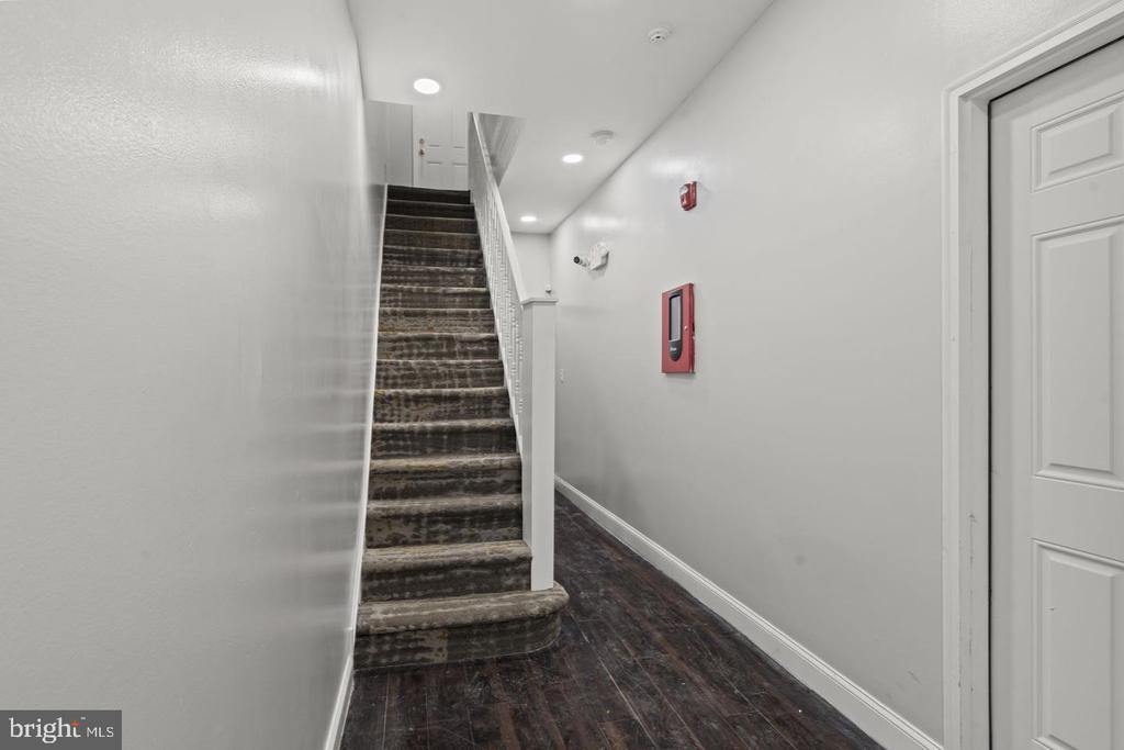 5237 CHESTER AVENUE Unit: 5