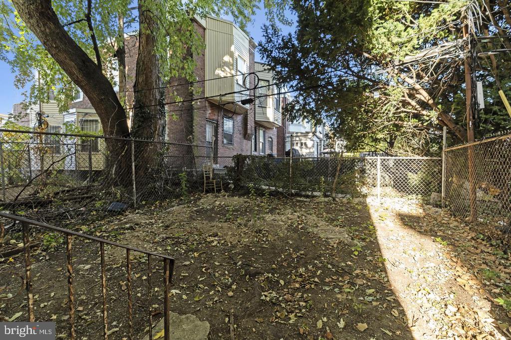 5237 CHESTER AVENUE Unit: 5