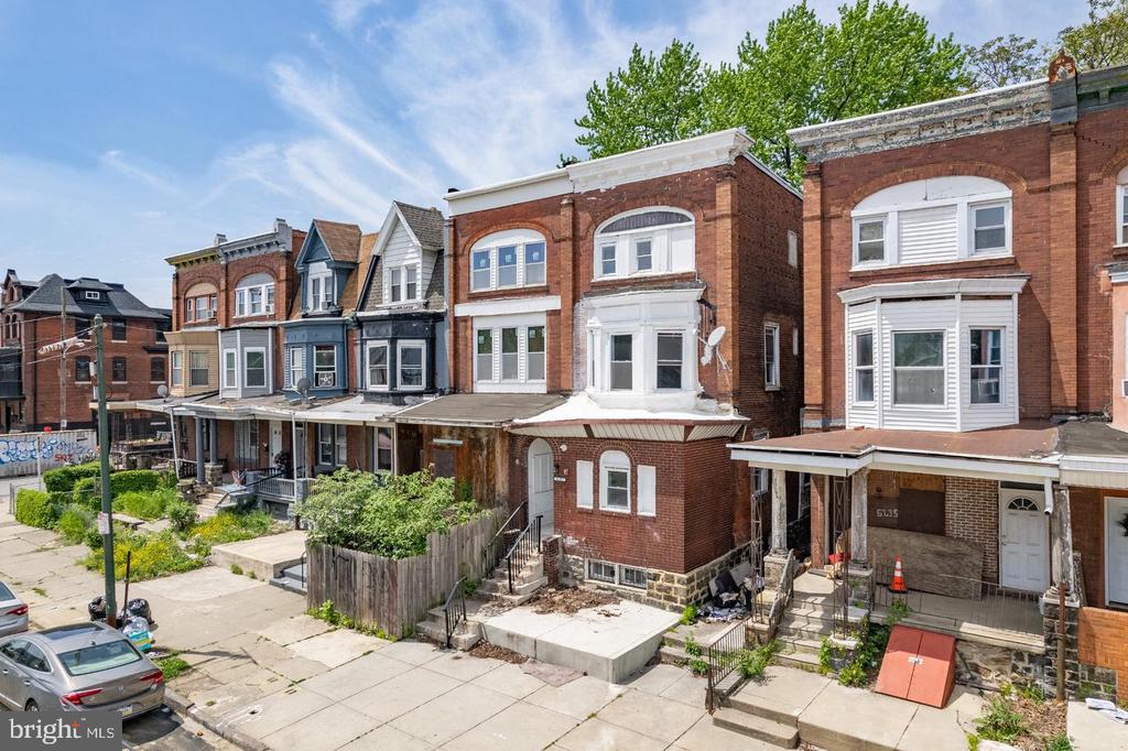 5237 CHESTER AVENUE Unit: 5
