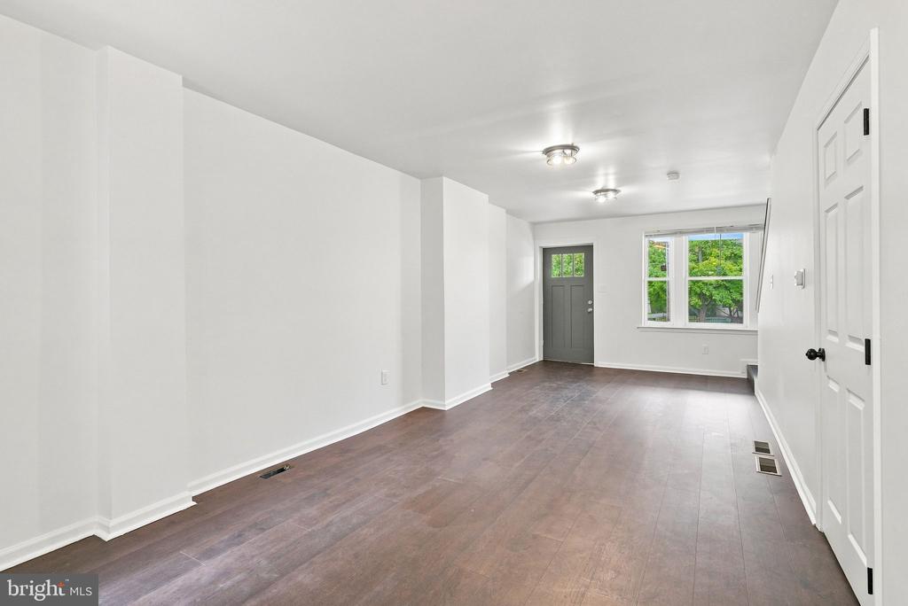 5318 CEDAR AVENUE