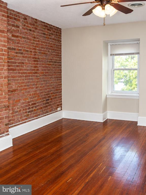 825 S 49TH STREET