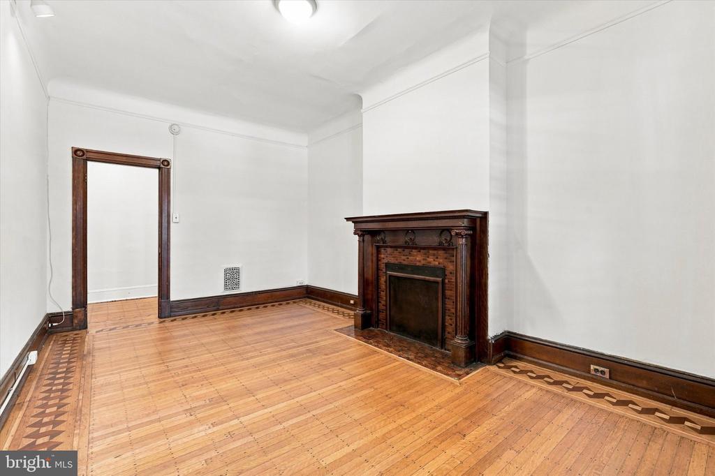 825 S 49TH STREET
