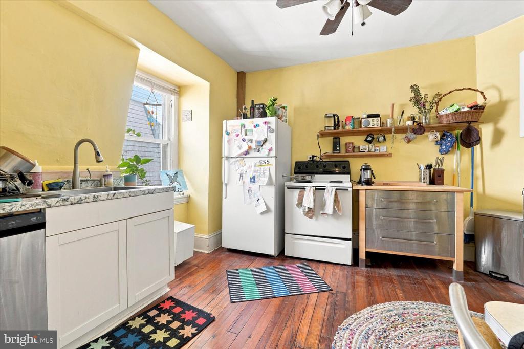 825 S 49TH STREET