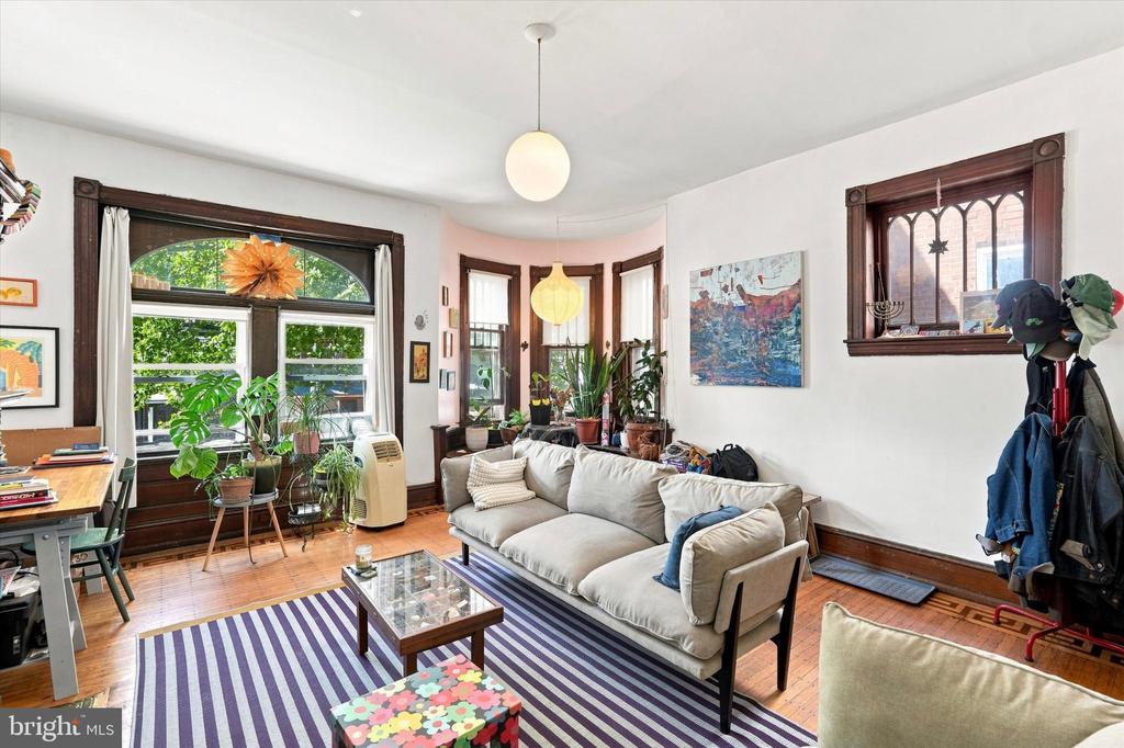 825 S 49TH STREET