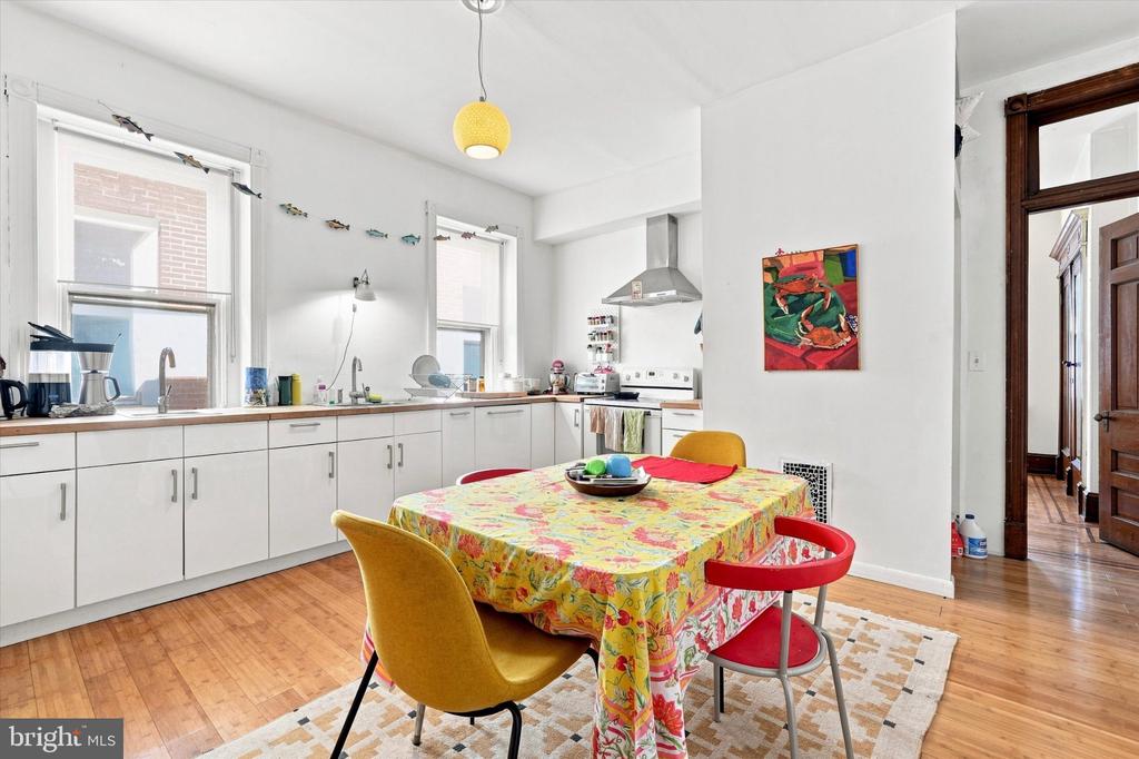 825 S 49TH STREET