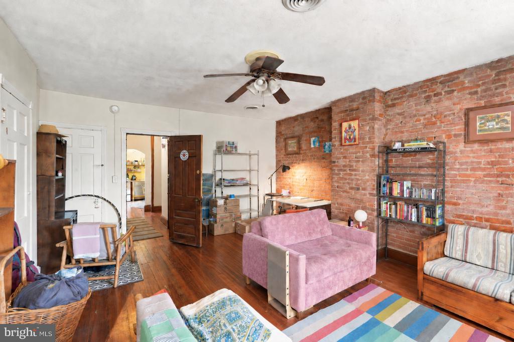 825 S 49TH STREET