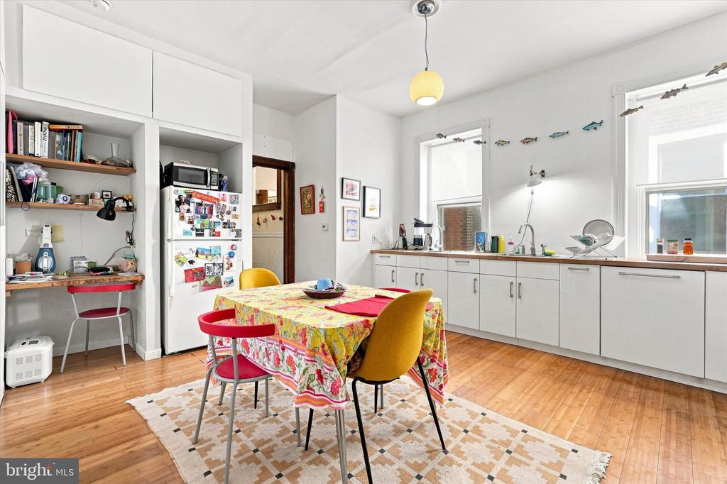 825 S 49TH STREET