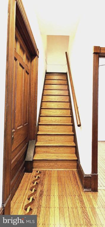 825 S 49TH STREET