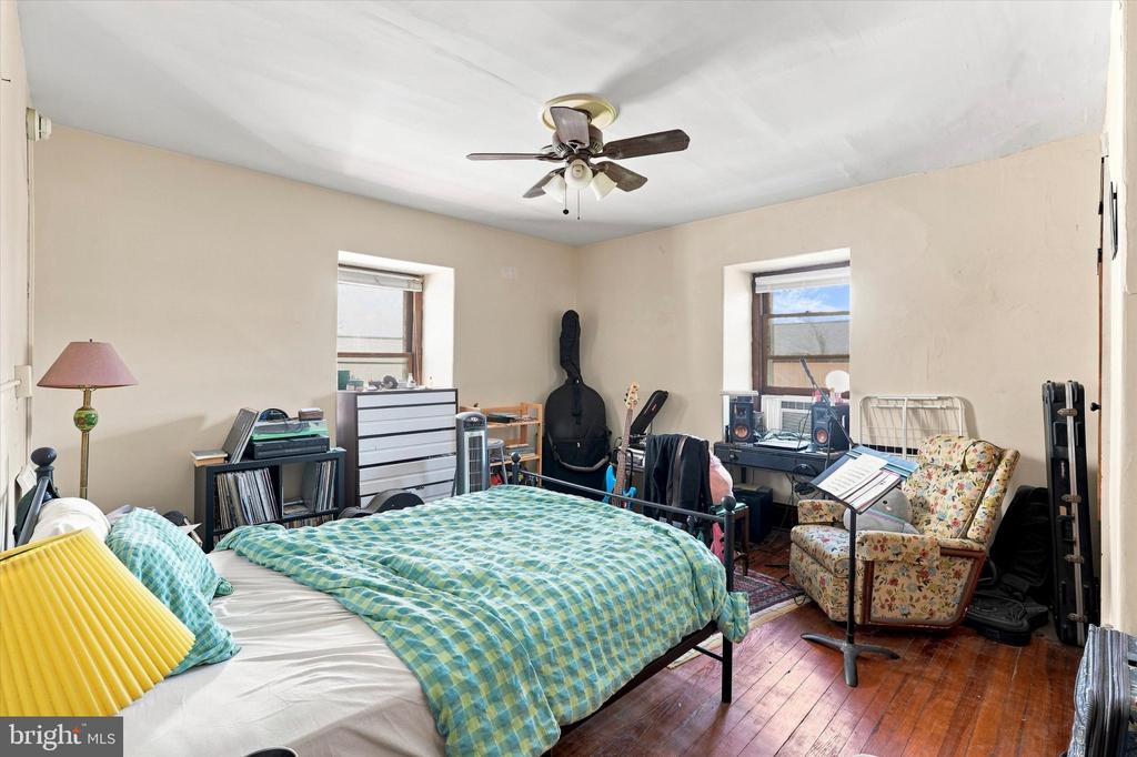 825 S 49TH STREET