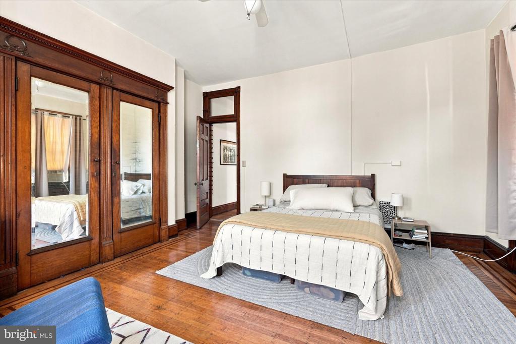 825 S 49TH STREET
