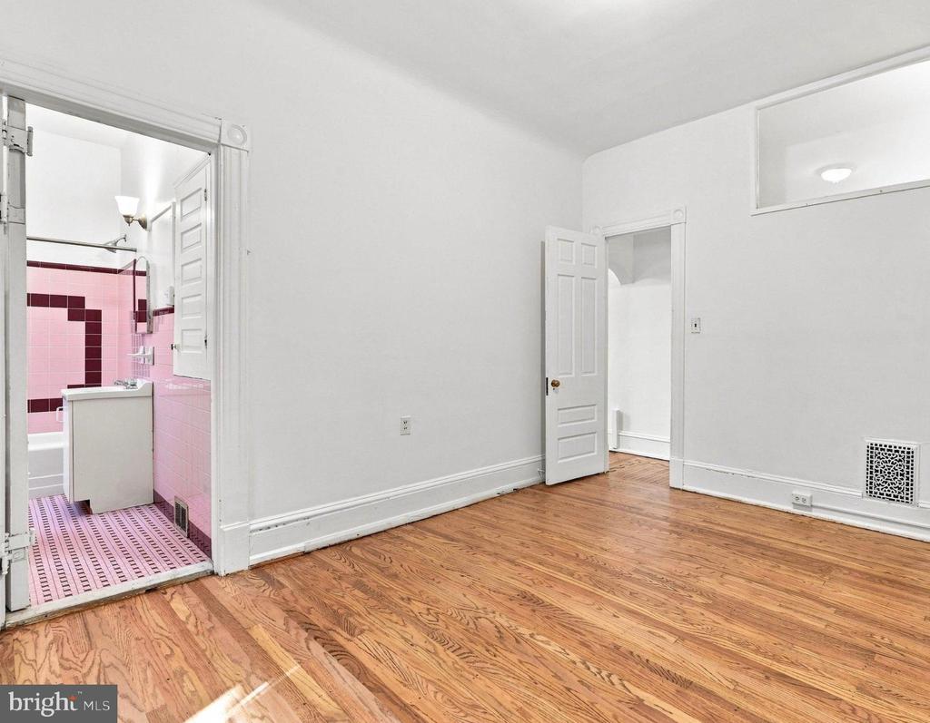 825 S 49TH STREET