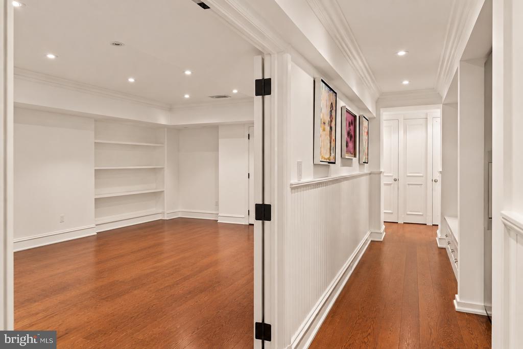 2015 DELANCEY PLACE