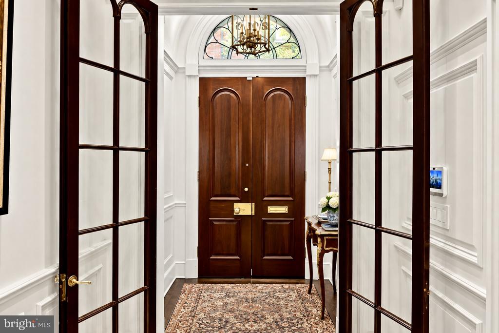 2015 DELANCEY PLACE